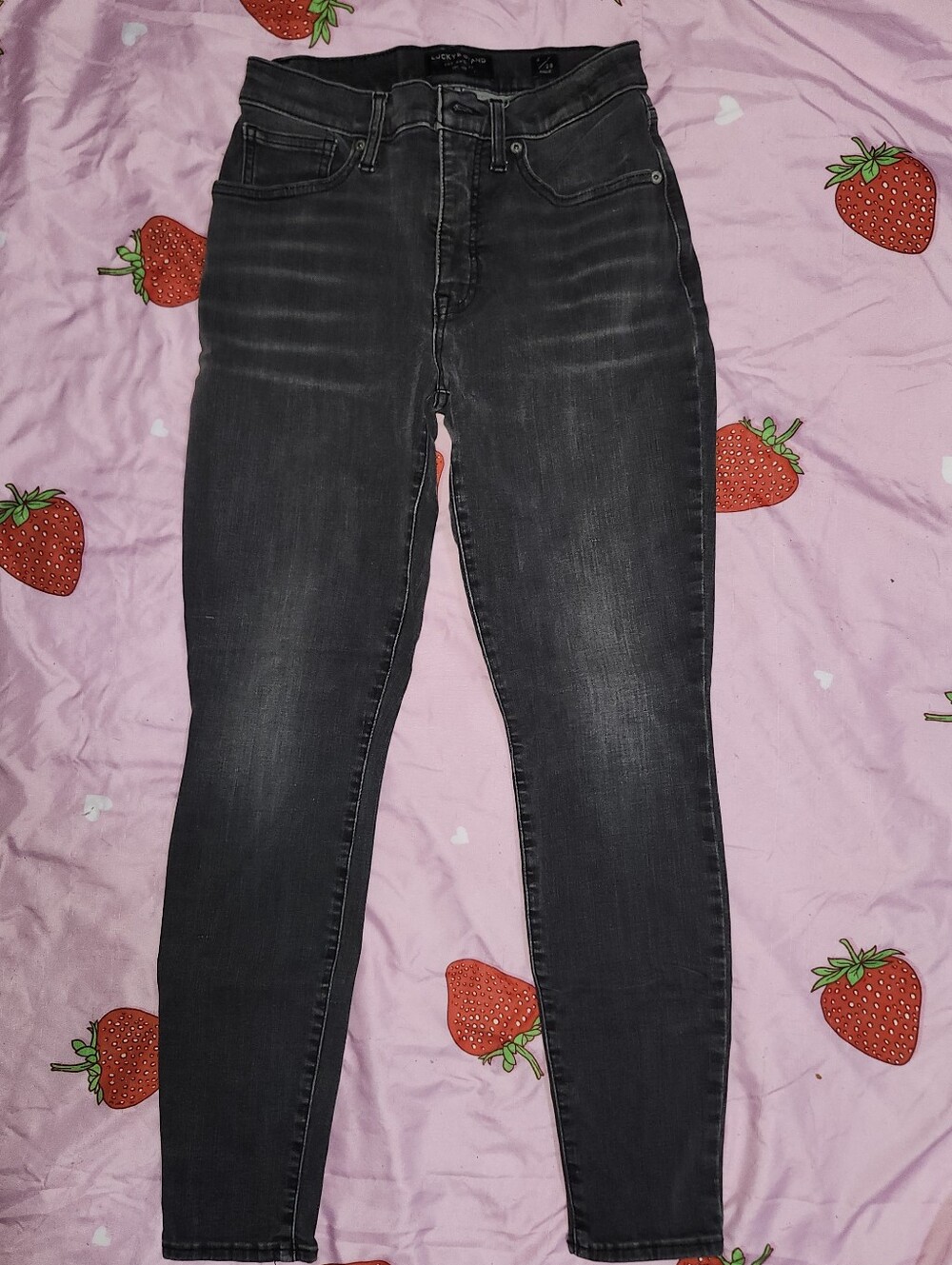 Women's size 6/28 Lucky Brand black high-rise skinny jeans